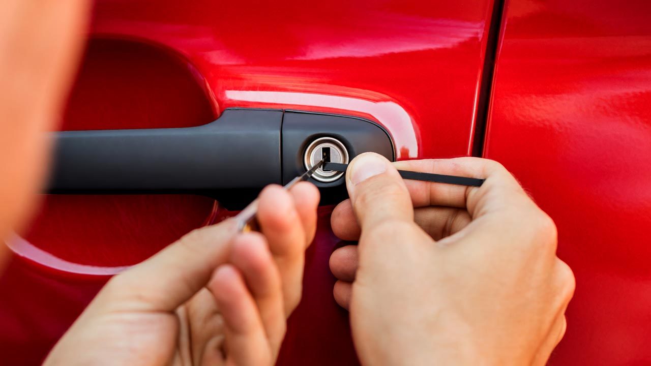How to find lost car keys