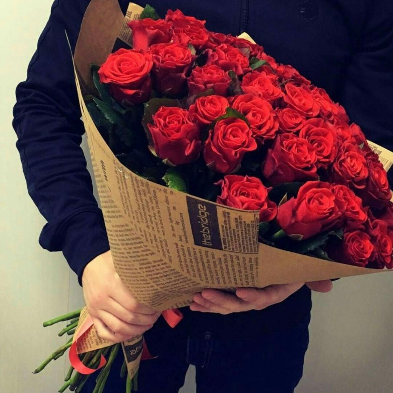 В чем преимущества заказа букета роз онлайн?