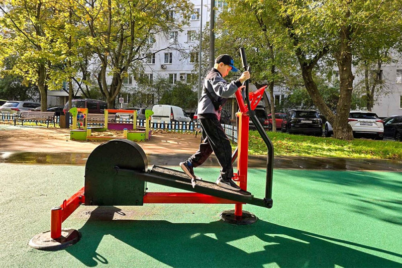 Новые спортплощадки появились во дворах Москвы. Для каких видов спорта они подходят?